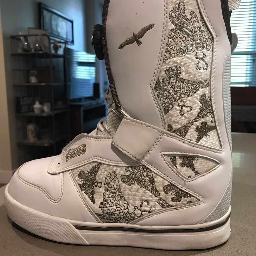 Vans Women’s Snowboard Boots